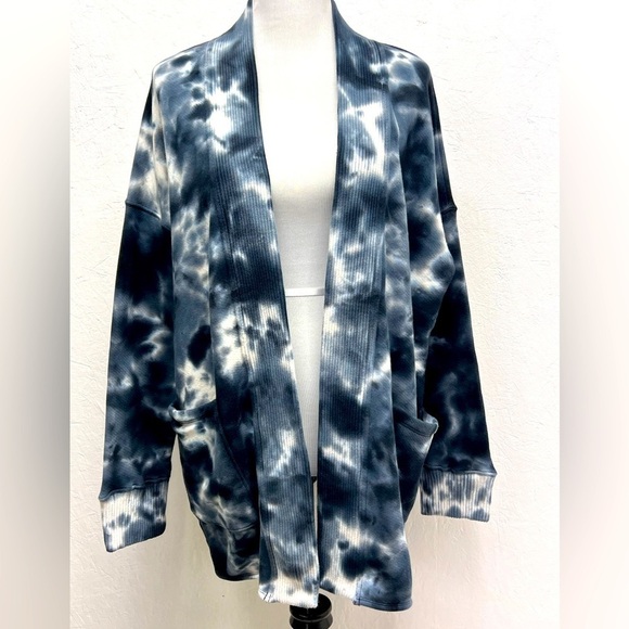 𝅺WOMEN’S French Terry Cardigan - Joy Lab - Picture 3 of 11